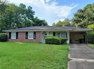 913 Graymont Dr, Mobile, AL 36608