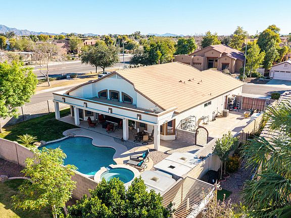 5th image of 992 E BEECHNUT Drive