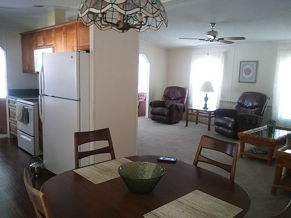 3rd image of 7664 Montauk Ave