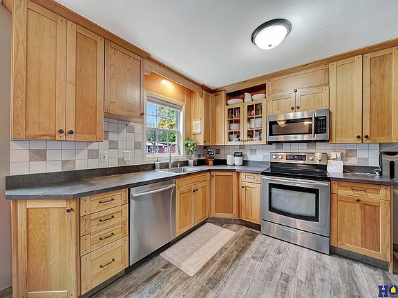 3rd image of 8620 Sandalwood Dr