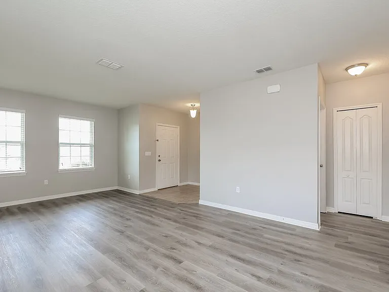 4804 Ashurst St — Photo 3