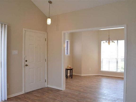 5th image of 10176 Oakberry St #76