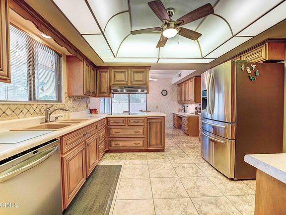 2nd image of 9501 W BROKENSTONE Drive