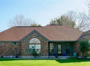 297 Spring River Dr, Martindale, TX 78655