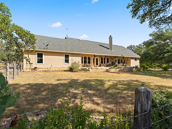 3rd image of 305 Woodhollow