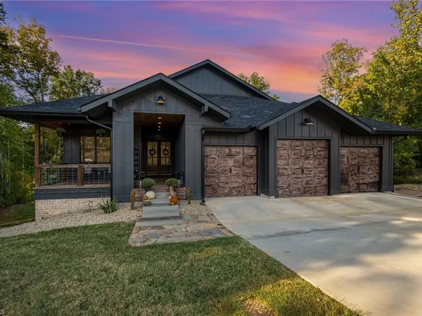 2586 High Meadow Dr, Asheboro, NC 27205