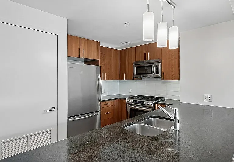 3260 Henry Hudson Pkwy E #5G — Photo 3