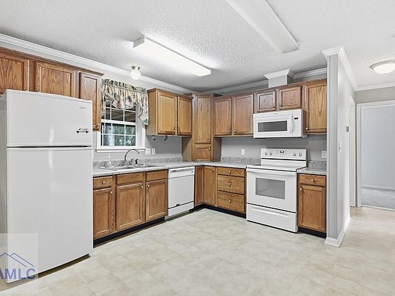 4th image of 131 Harvey Rd