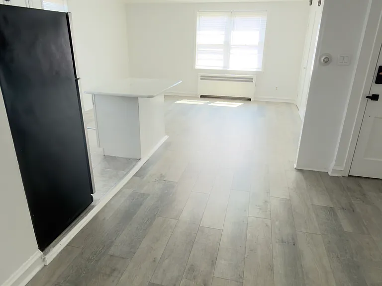 3051 Glenview St #2 — Photo 9