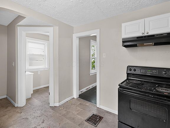 5th image of 591 Clark Ave