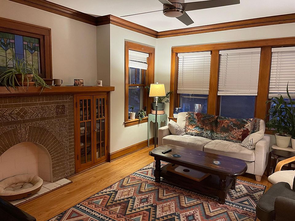 1st image of 3452 N Avers Ave #3F