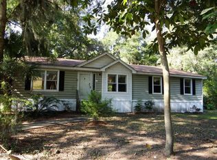 19 Knollwood Ln, Beaufort, SC 29907