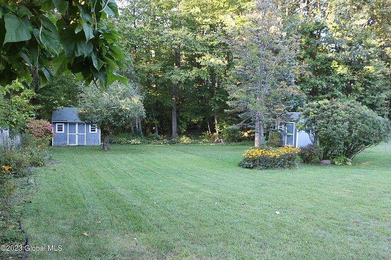 4th image of 14 Winslow Drive