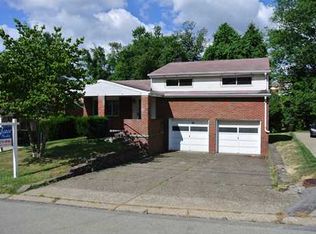 32 Claireview Dr, Carnegie, PA 15106