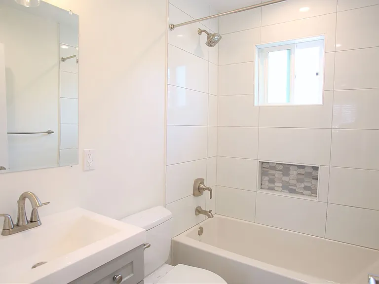 1312 W. Florence Ave — Photo 4