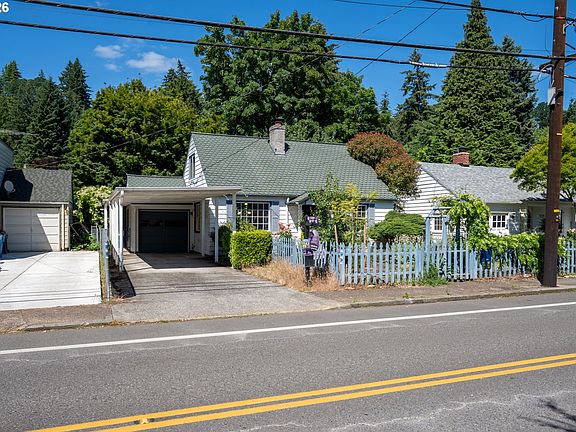 3rd image of 3716 E Evergreen Blvd