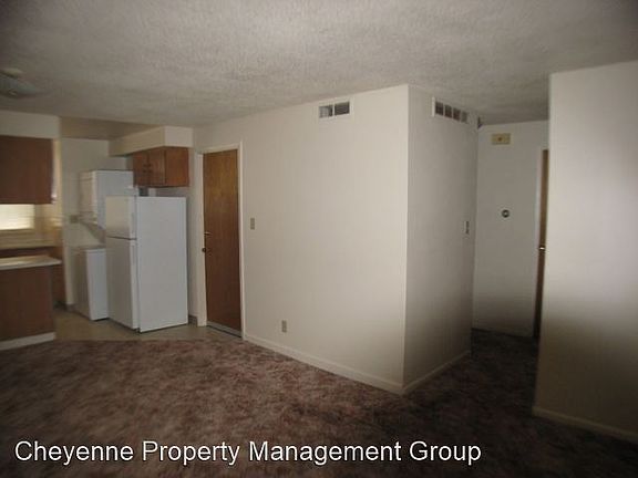 3rd image of 1745 Oxford Dr APT 1