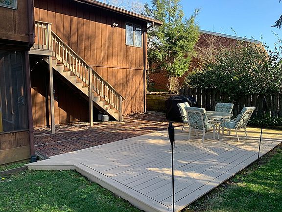 4th image of 2445 Orizaba Ln