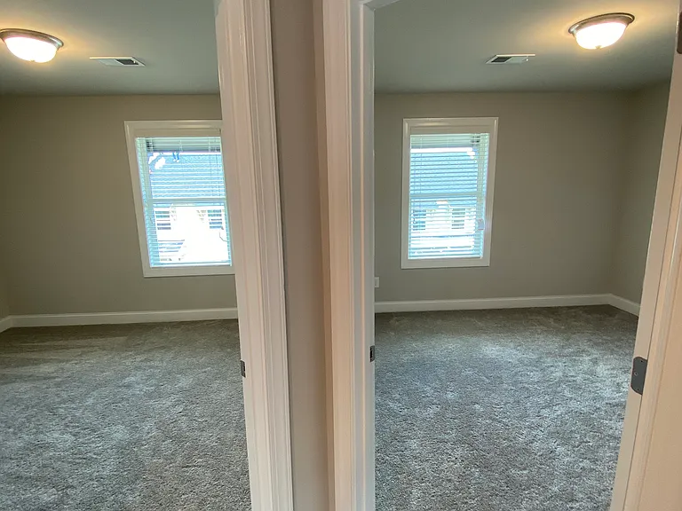 509 Hampton Xing #509 — Photo 13