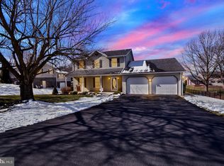 194 Hunters Ln, Chambersburg, PA 17202