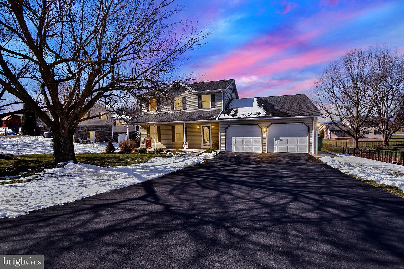 194 Hunters Ln photo 1