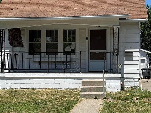 2nd image of 1736 Marlow Rd