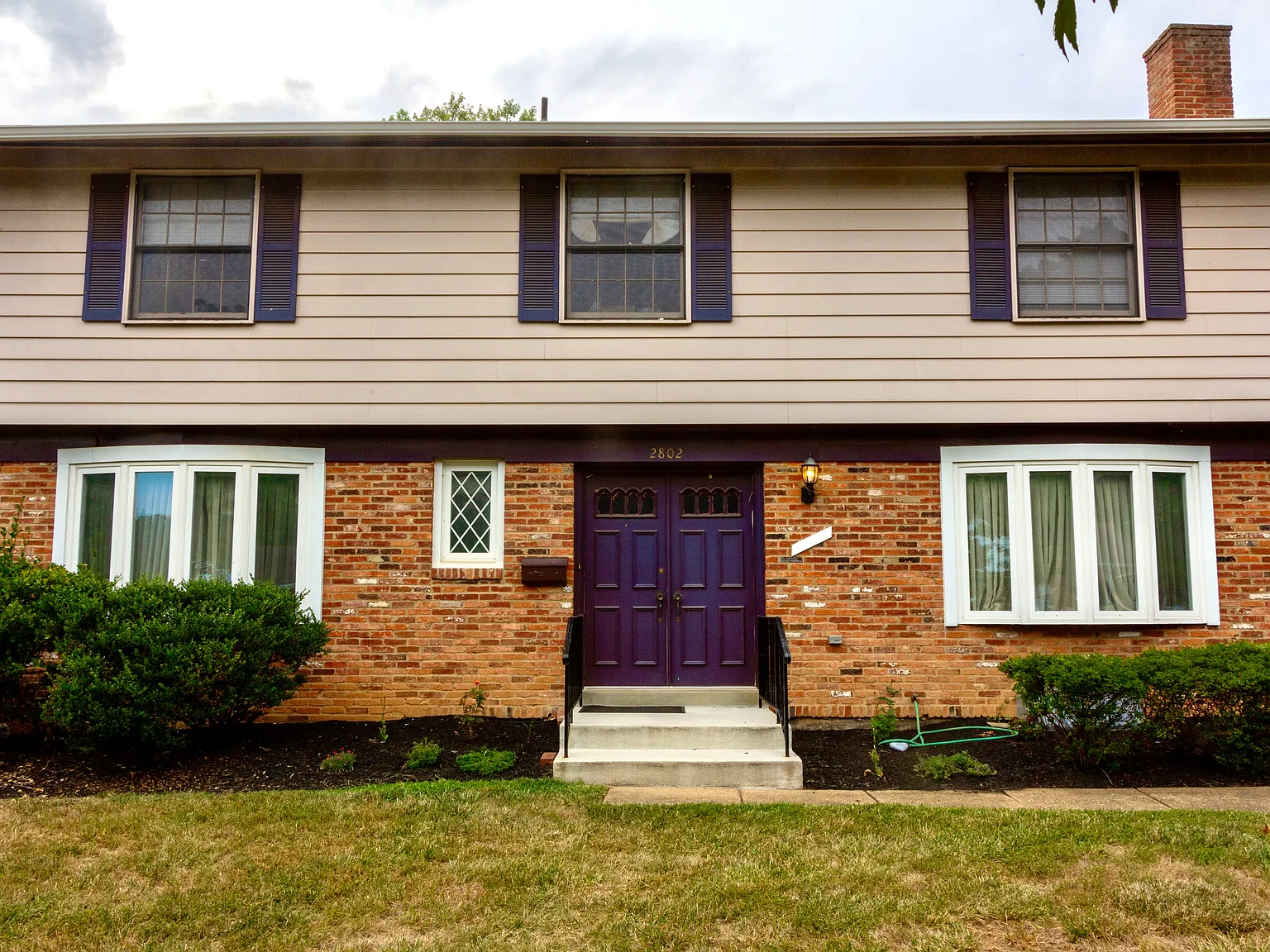 2 bed, 1.5 bath, 2410 sqft, $1,100 — Photo 3