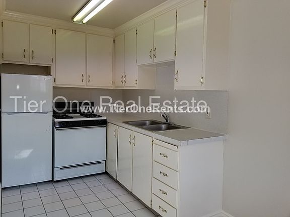 3rd image of 2886 S 200 E APT 4