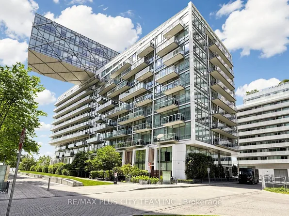 29 Queens Quay E #Townhouse 122, Toronto, ON M5E 0A4