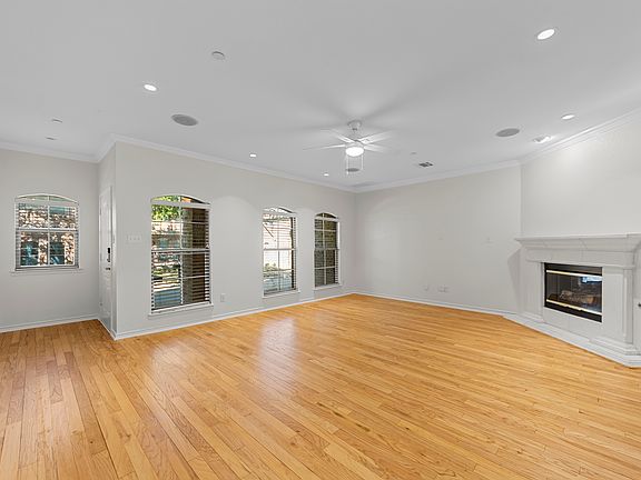 3rd image of 6717 Firenze Ln