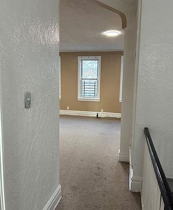 5th image of 2030 Coyle St #1