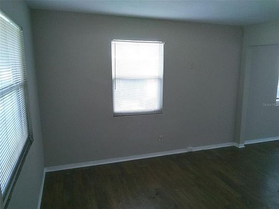 3rd image of 2857 25th Ave N