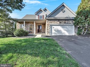 717 S Settlers Cir, Warrington, PA 18976