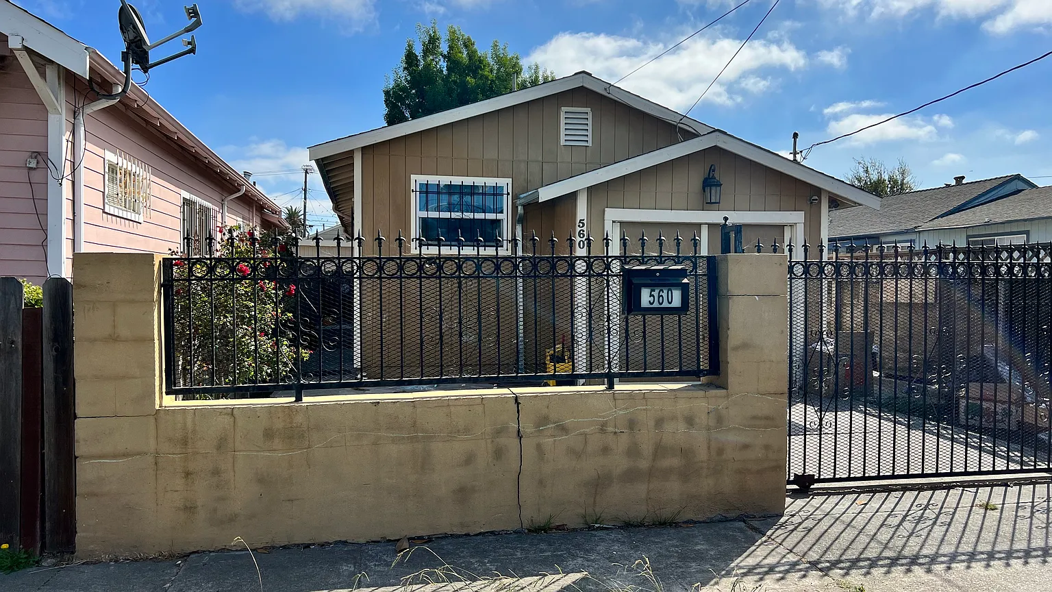 560 3rd St photo 1