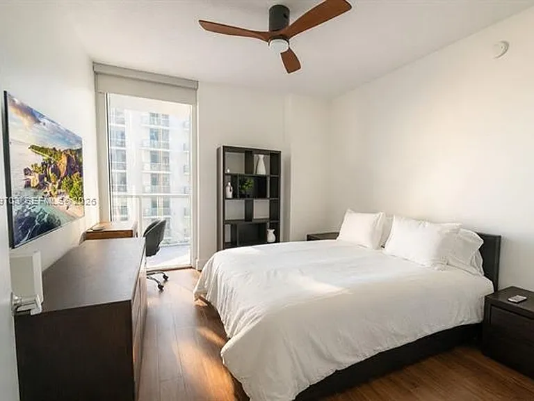 1050 Brickell Ave #2210 — Photo 4