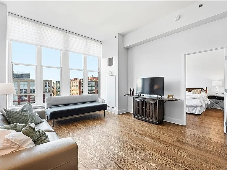 1125 Maxwell Ln #Penthouse 1221 — Photo 9