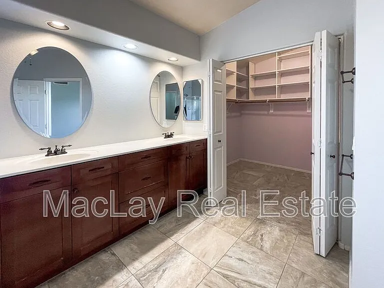 4645 E Kelly Dr — Photo 19
