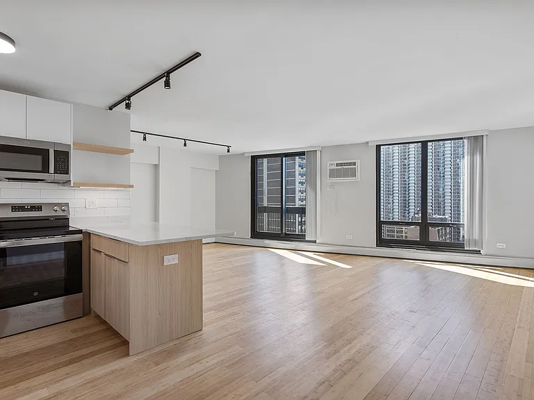 The Duplex Tower — Photo 159