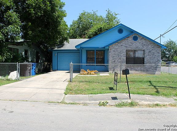 2nd image of 5003 Pettus St