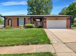 5205 Ponawanda Trl, Florissant, MO 63033
