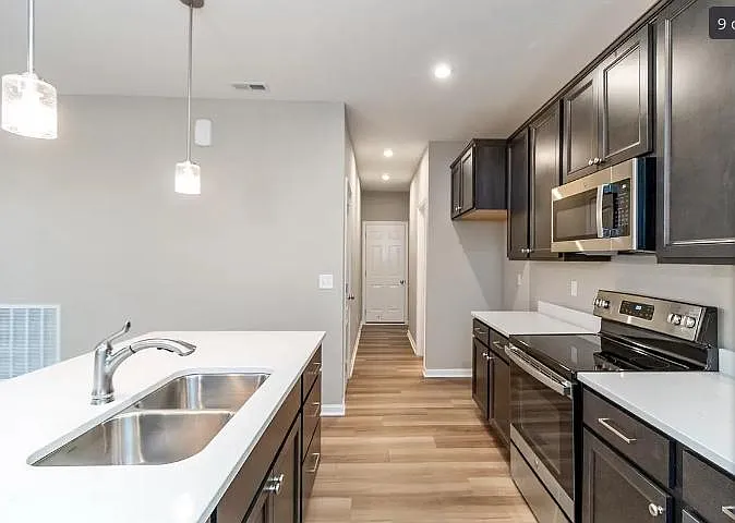 10309 Gateway Dr — Photo 10