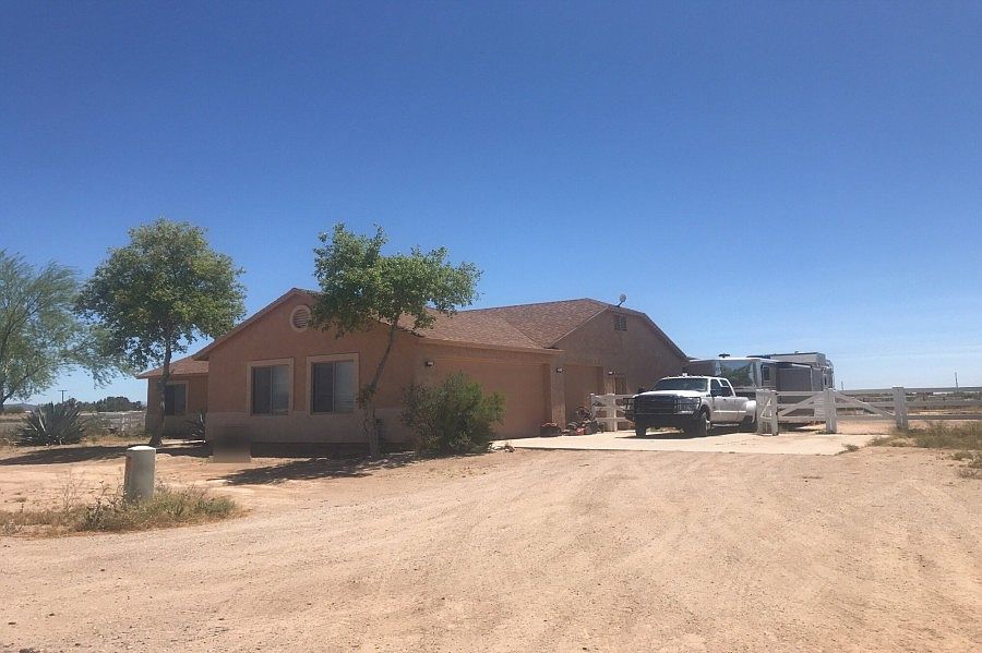 1st image of 3627 E Gurr Ln