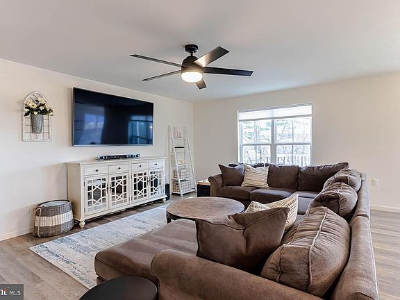 4th image of 204 Whitetail Cir