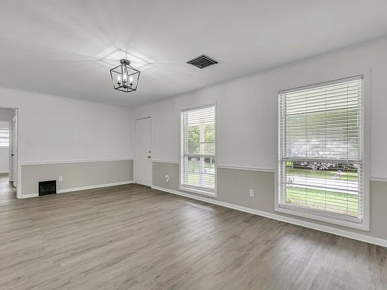 207 Hancock St — Photo 5