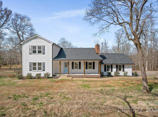 869 Hillard Ln, Lincolnton, NC 28092
