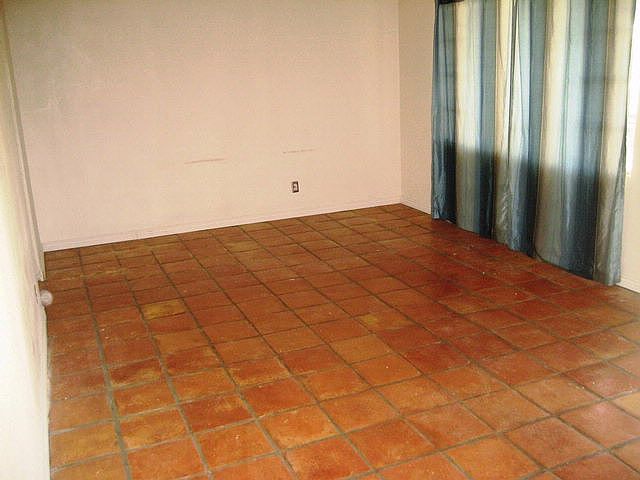 2nd image of 1841 E Weldon Ave