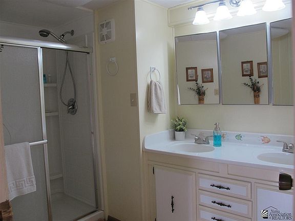 5th image of 273 W Teton Dr