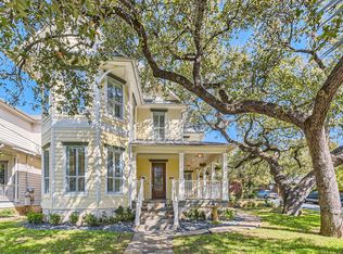 2390 W 8th St, Austin, TX 78703