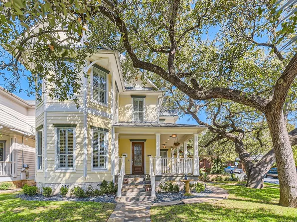 2390 W 8th St, Austin, TX 78703