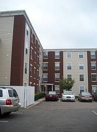 1st image of 611 W Cary St APT 113